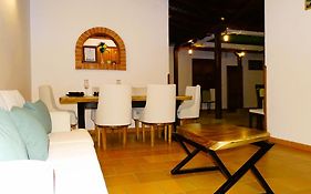 Hermosa Casa Boutique&Mirador - Doble Parqueadero